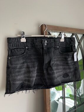 GAP low rise mini denim skirt